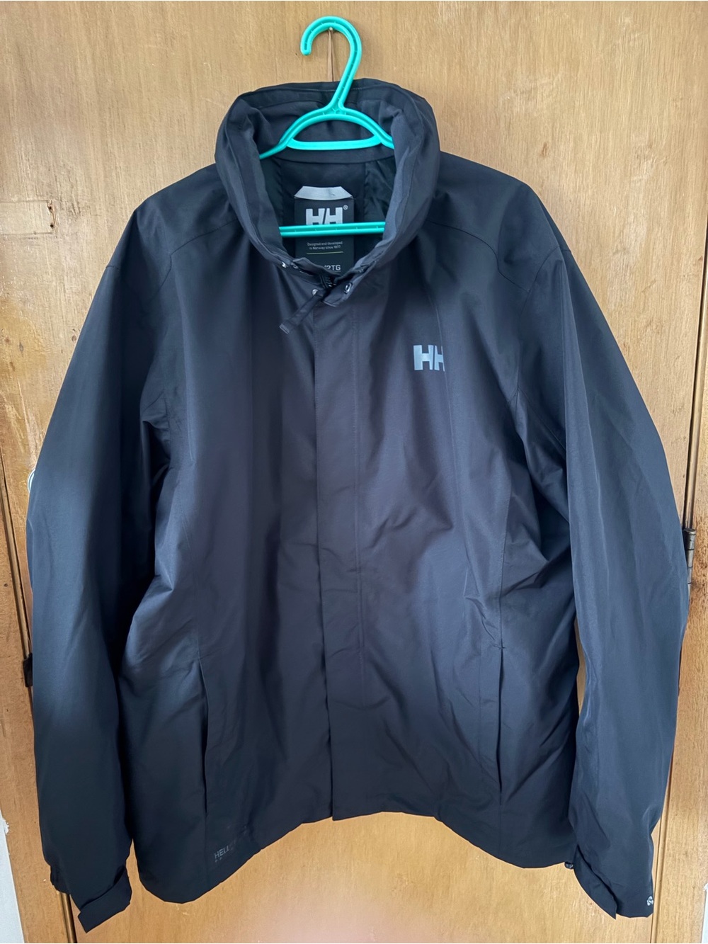Helly Hansen Men's Black Raincoat with Hood